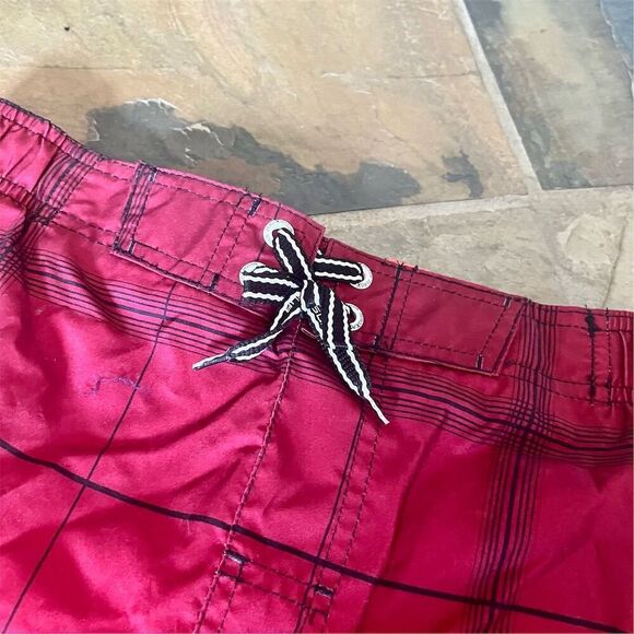 ZeroXposur Plaid Board Shorts Red Size M with Cargo Pocket - Picture 3 of 5